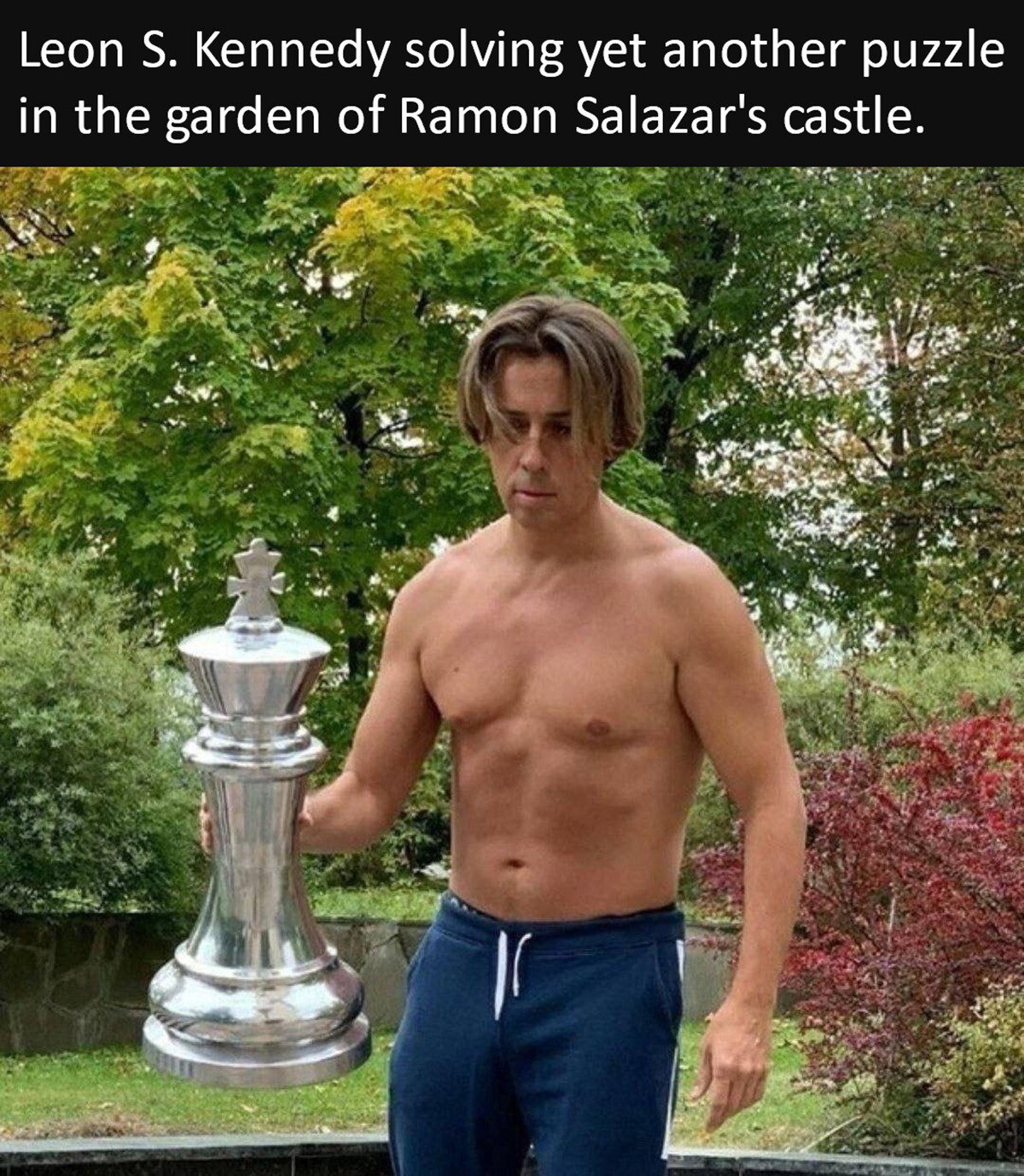 Leon 5. Kennedy solving yet another puzzle in the garden of Ramon Salazar's castle. 4 4 Я