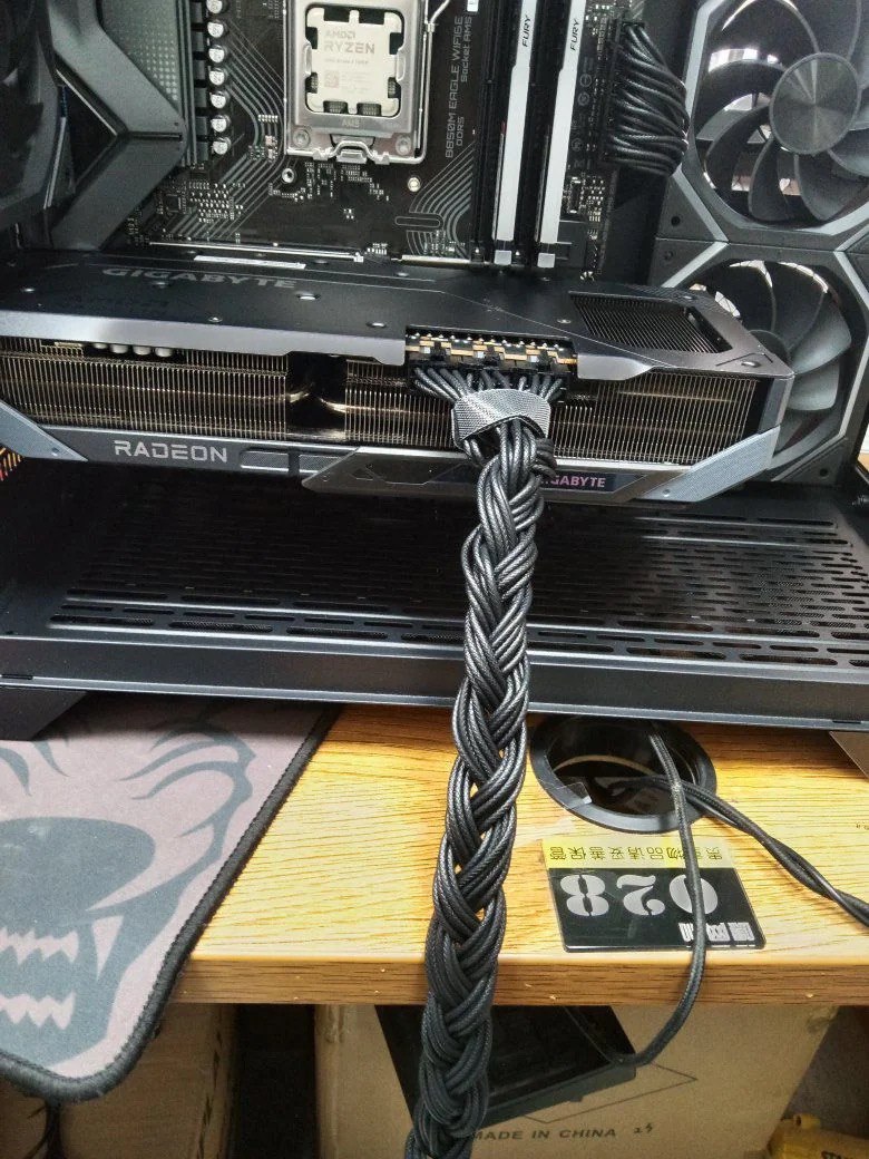 1a И RADEON АВУТЕ 24 AS aff я 4