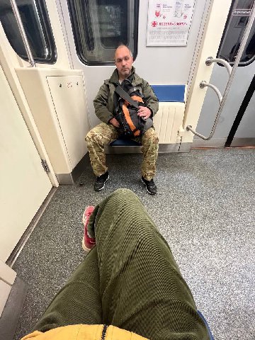 лысое хуйло арестович дрочит на женщин в метро на зелёной ветке в Санкт-Петербурге 
распространите