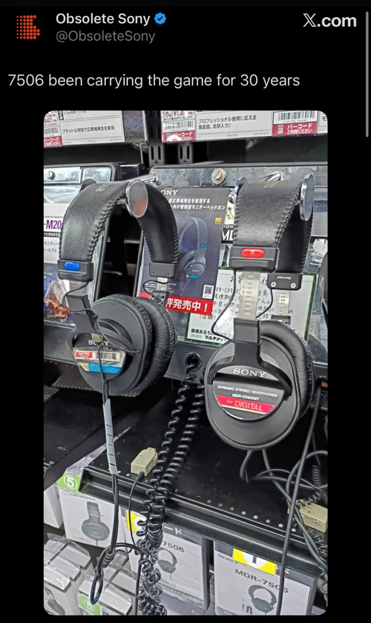Obsolete Sony Х.сот 7506 been carrying the game for 30 years 104 28 эму о It 4. 2620) у MESS 755