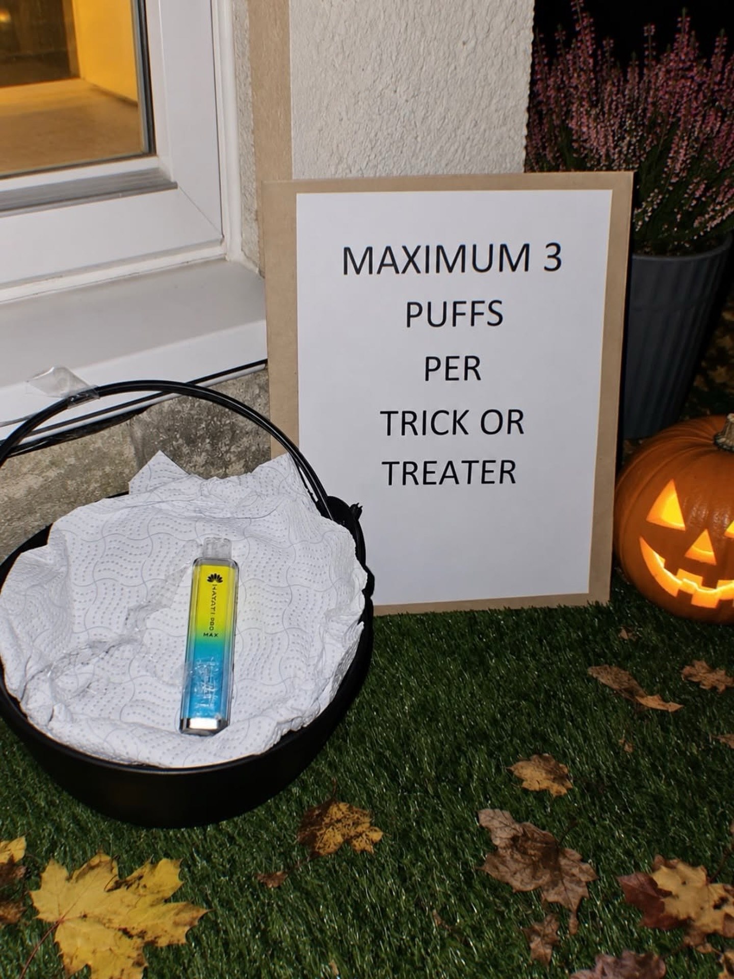 MAXIMUM 3 PUFFS РЕВ TRICK ТВЕАТЕК 4. и 4 A it i
