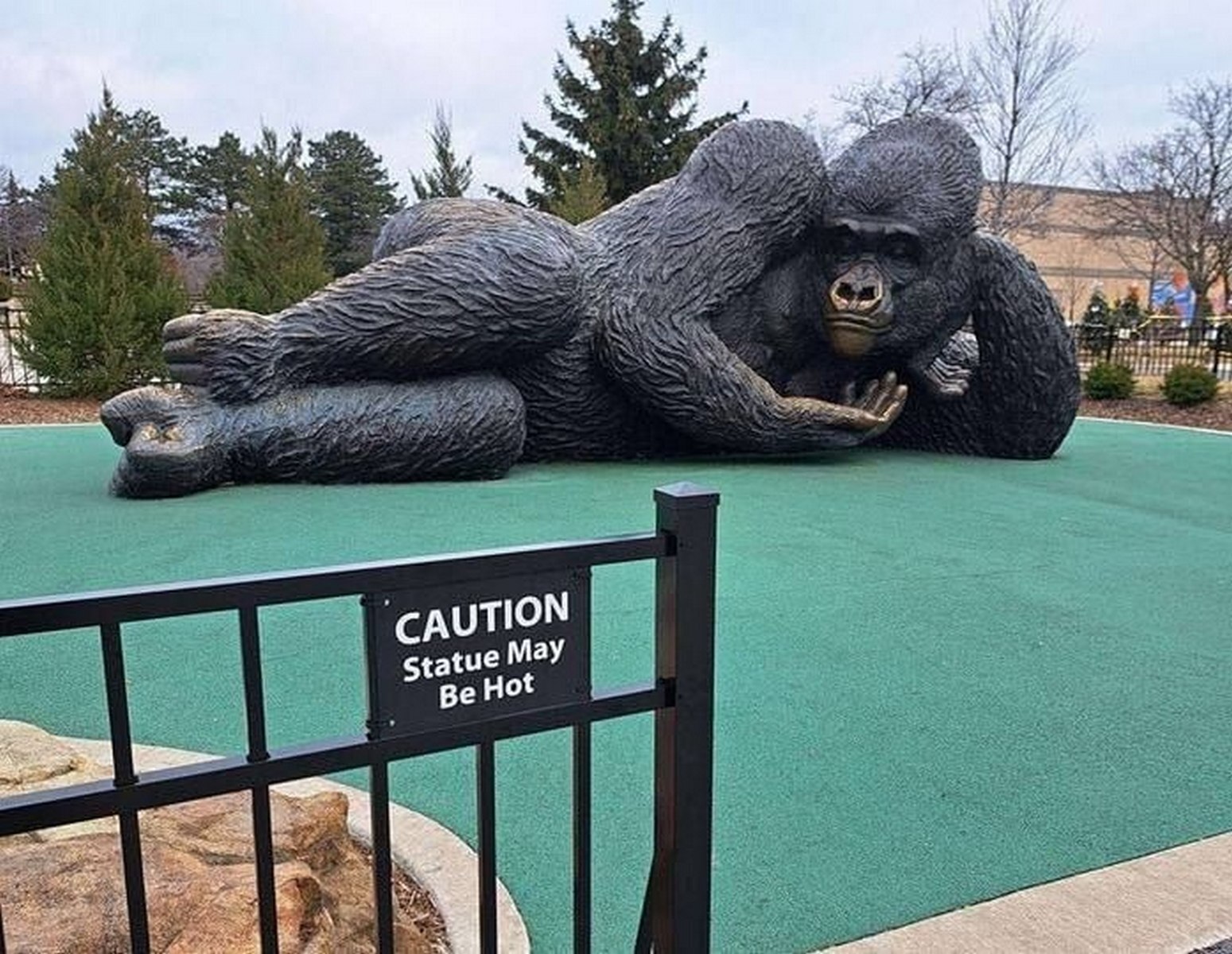 Я a CAUTION statue May