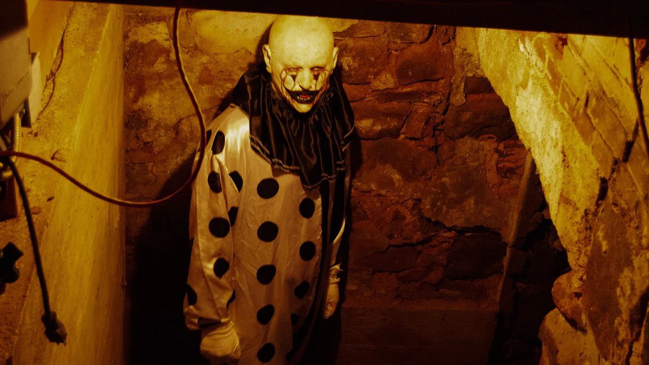 «Hell House LLC» (Дом Ада) - прикольный мокьюментари на вечерок ✍️ 

(или на несколько, учитывая остальные части)