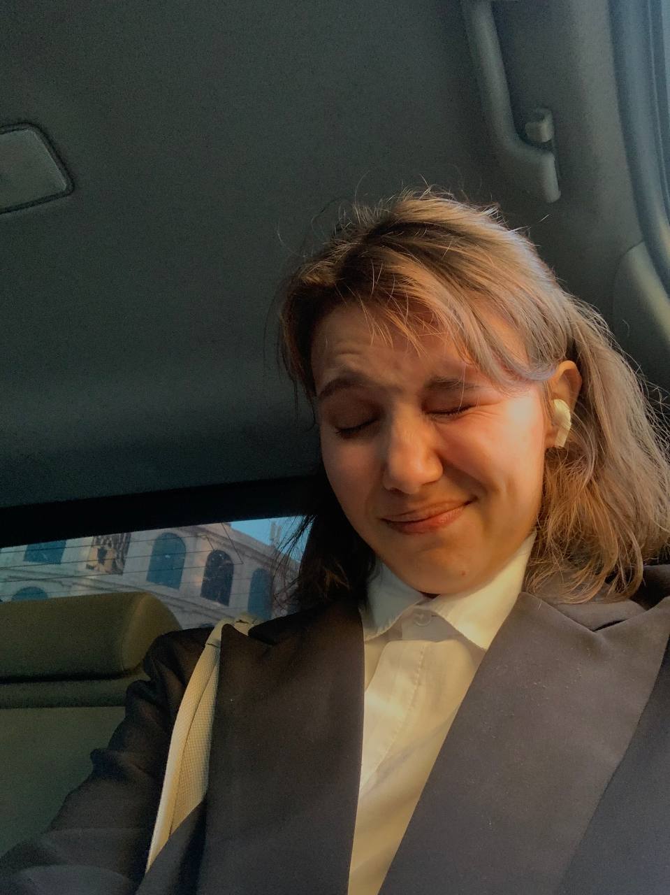 чет я объелась немного перед работой и чет меня подташнивает теперь🥴🥴🥴🥴