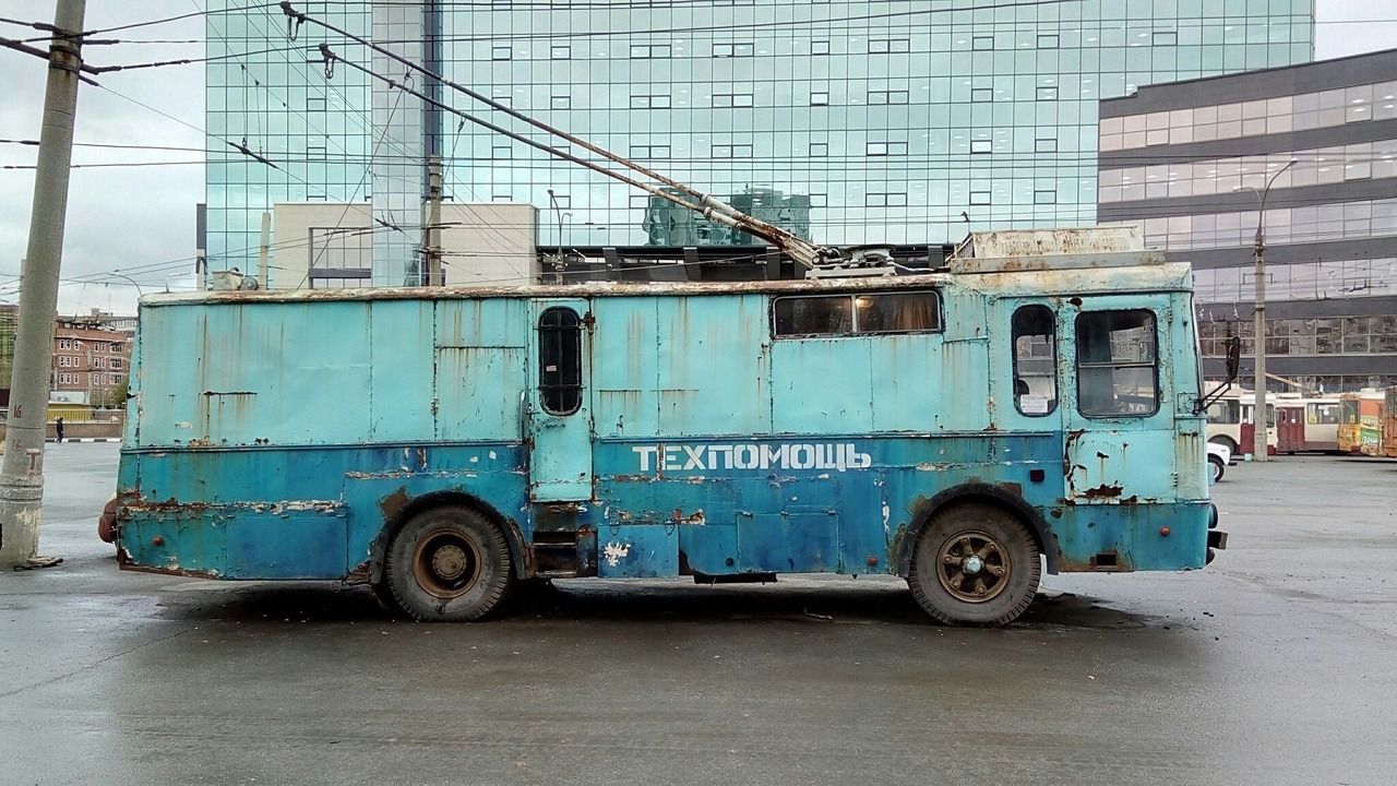 ЕЕ Fal as 7 i we ТЕХПОМОЩЬ i i у 5 я