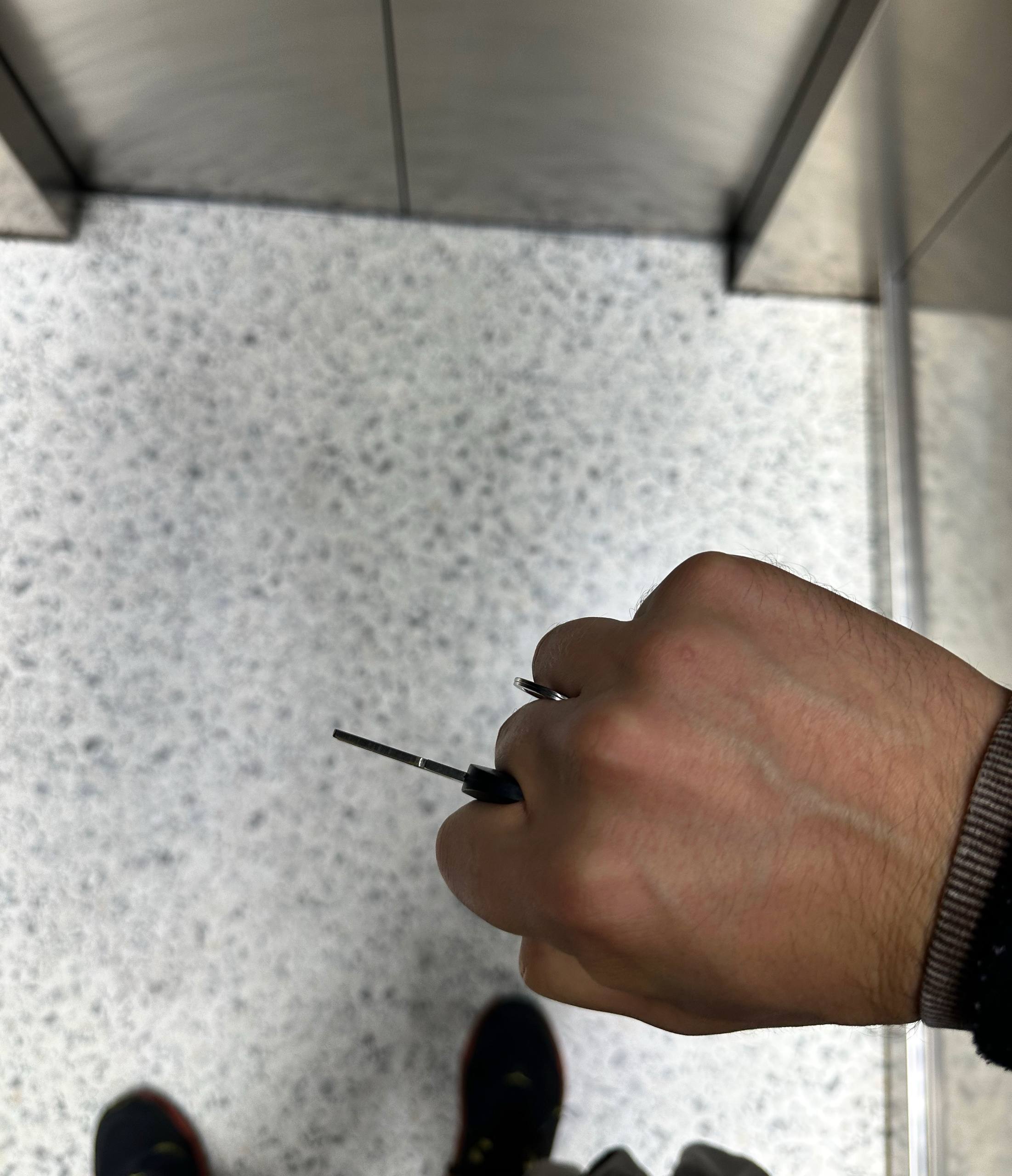 На работе в лифт захожу только так