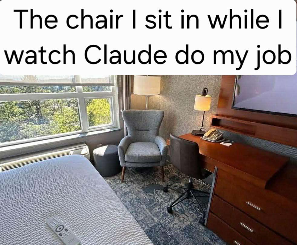 The chair sit in while watch Claude my job a 5: у» 2 22 22 22 4. „227. 72 LES LAG on 72 A “A и