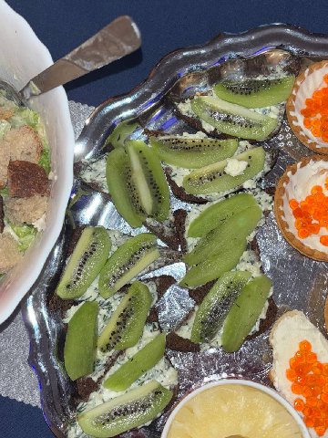 киви с чесноком
киви с чесноком
киви с наступающим