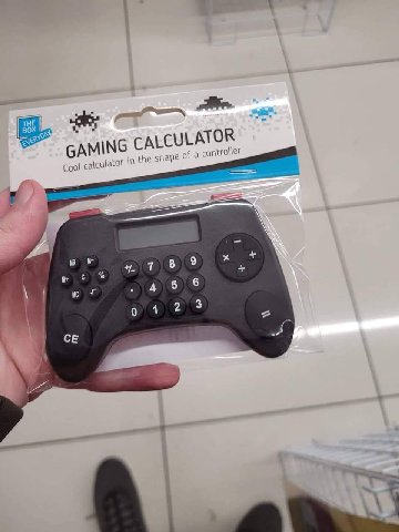 GAMING CALCULATOR Cool the shape of a controller 8 9 о1 2 3