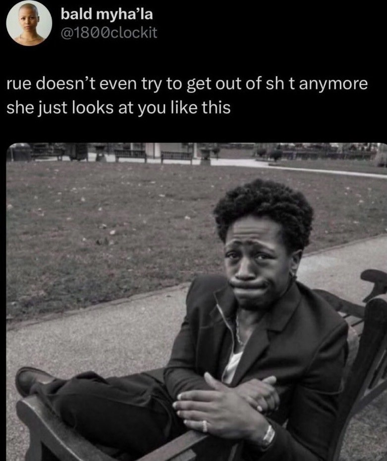 bald пзупаТа rue doesn even try to get out of anymore she just looks at you like this