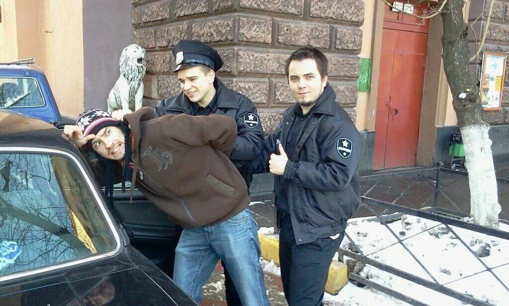 Сотрудник ICE депортирует очередного нелегального мигранта

Маслочусетс 29 января, 2026 года